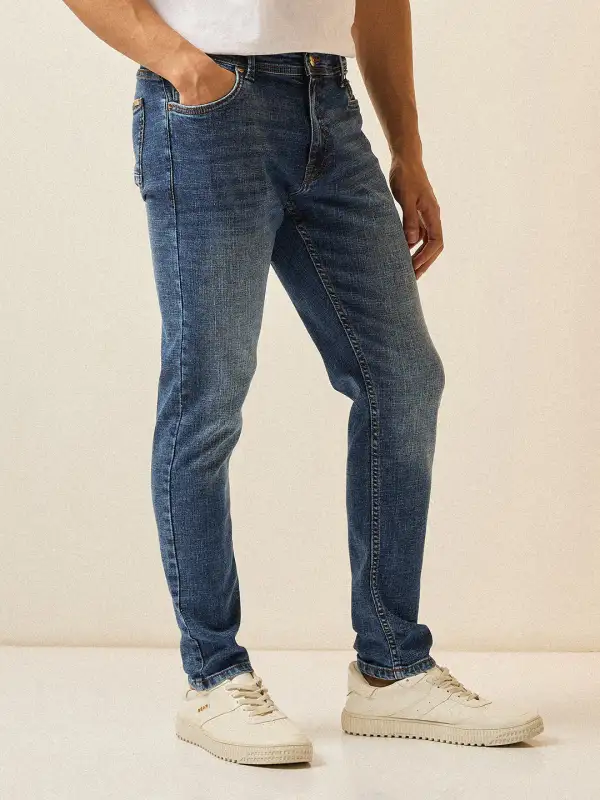 Weekend Profile Stretch Pocket Lightweight Jeans