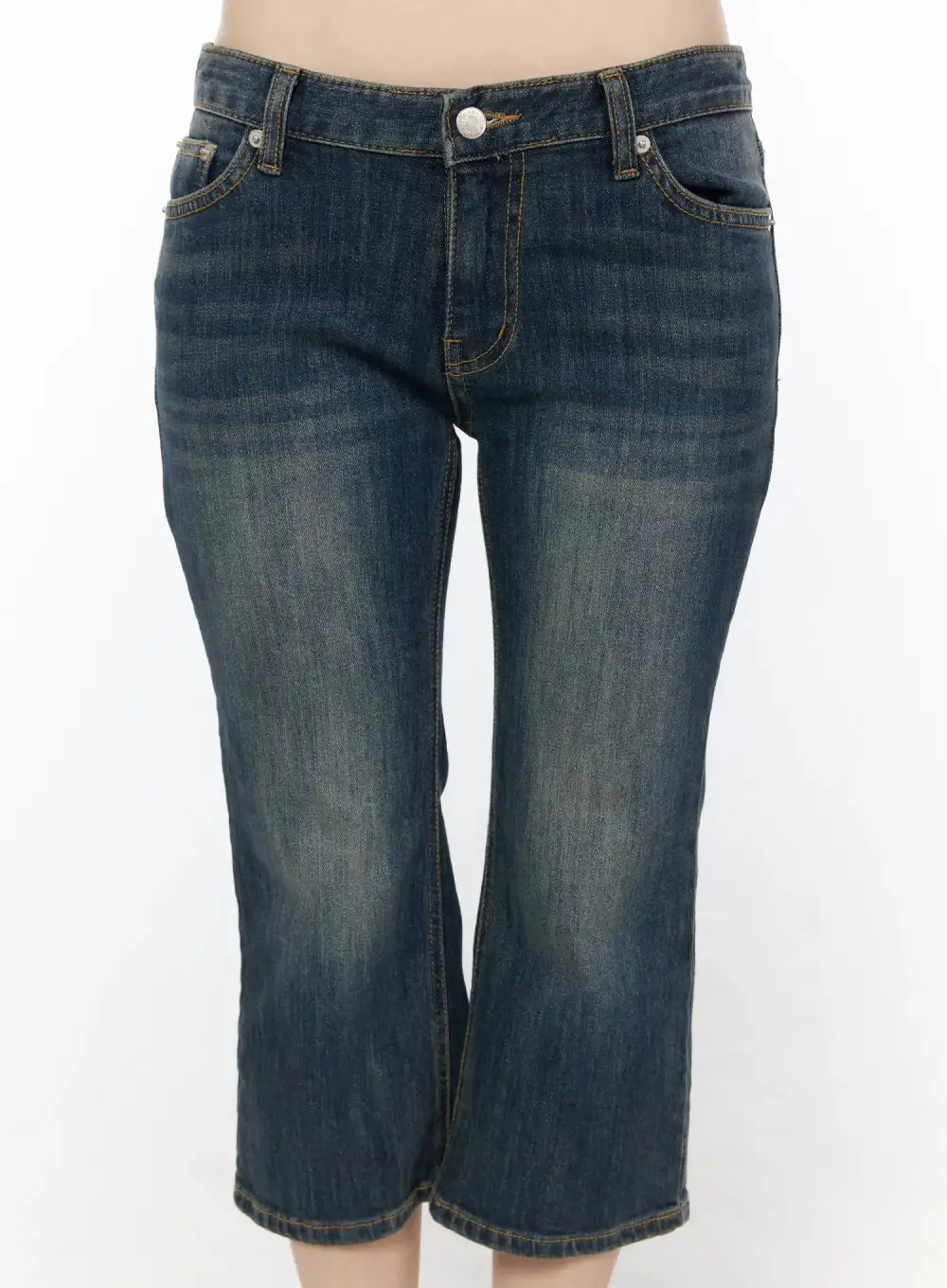 Straight-Fit Capri Jeans