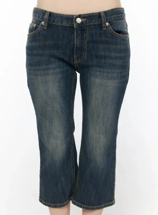 Straight-Fit Capri Jeans