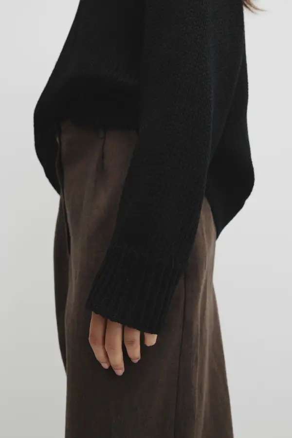 Women's Modern Classic Sweater