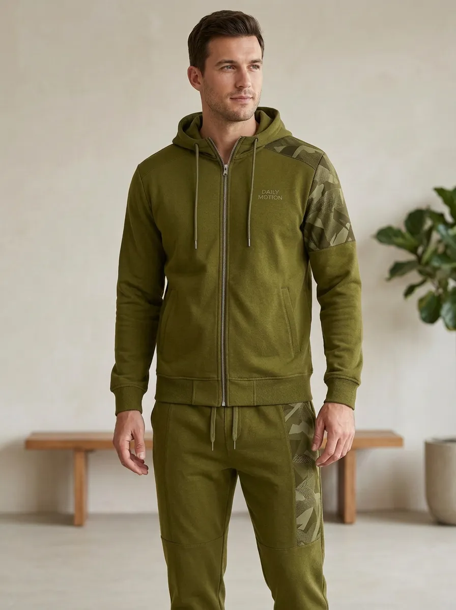 Men's Daily Motion Geometric Camo Print Jogger Set