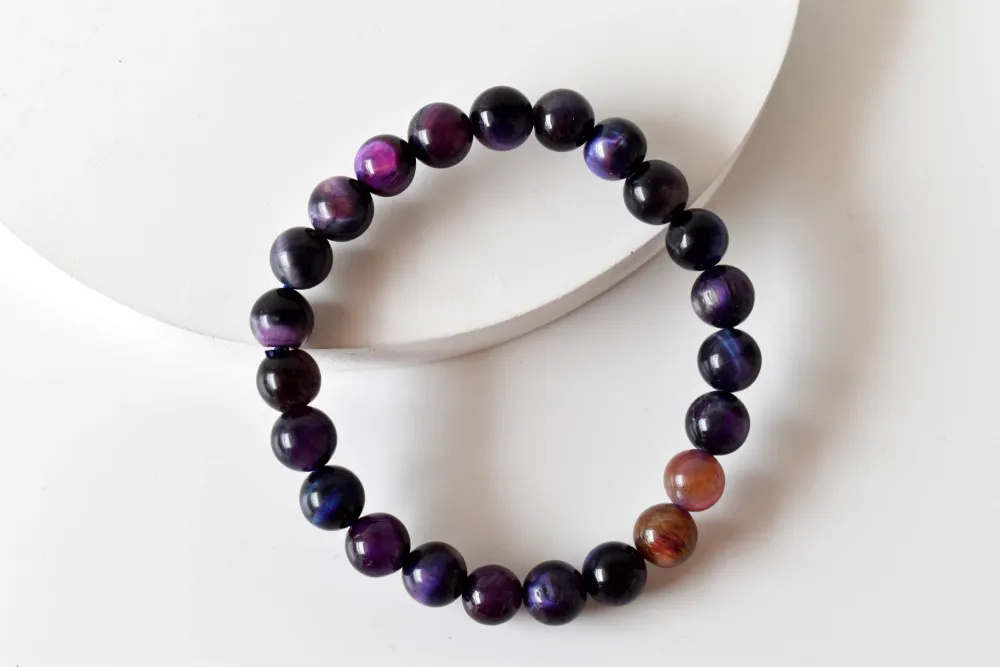 Modern Casual Bracelet Detail