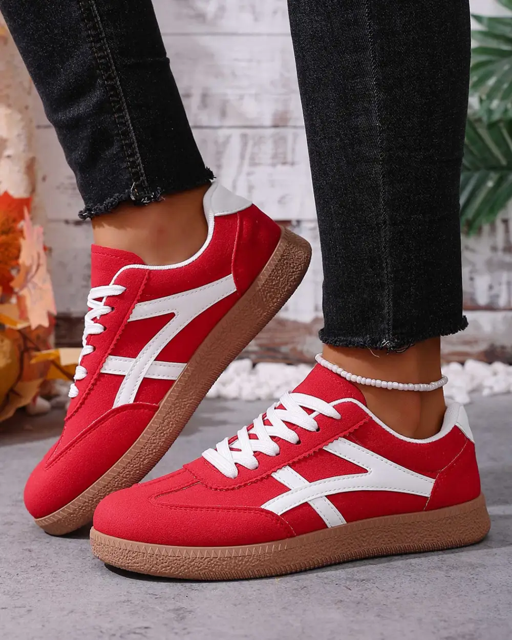 Elegant Charm Casual Sneakers