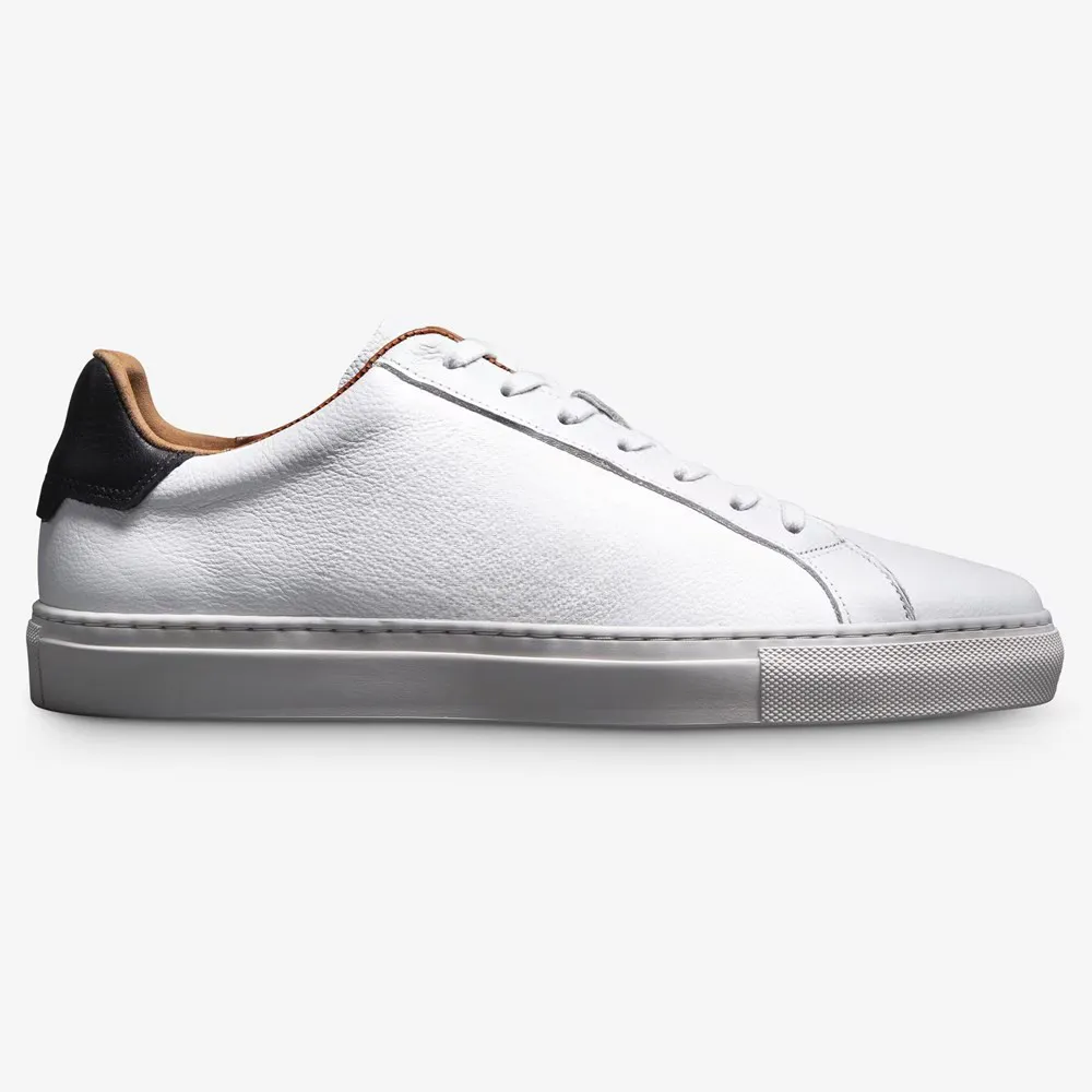 Casual Style Center Court Lace-up Sneaker