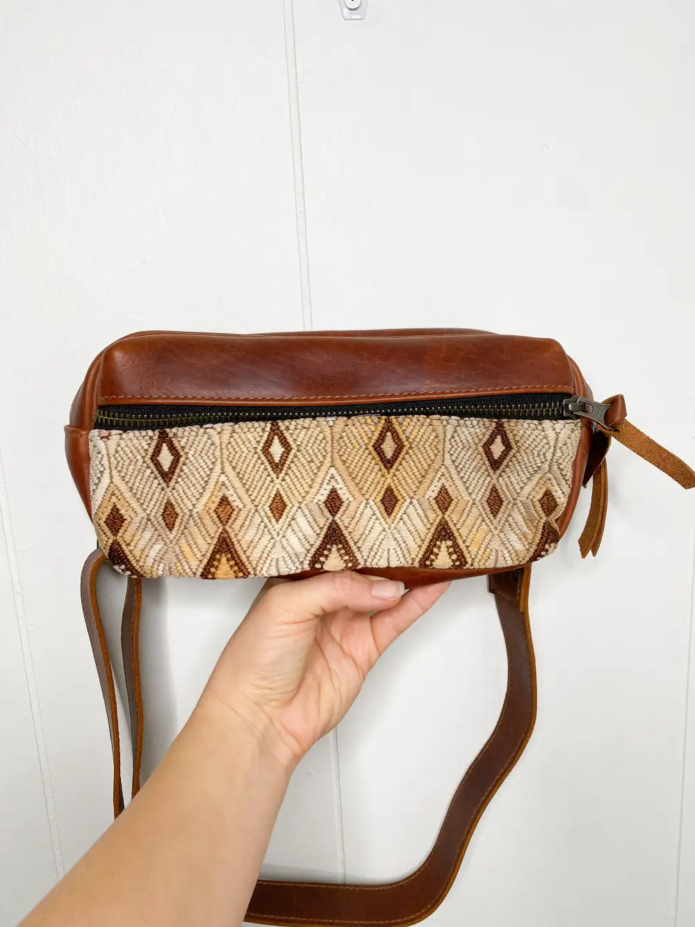 Graceful Profile Fanny Pack