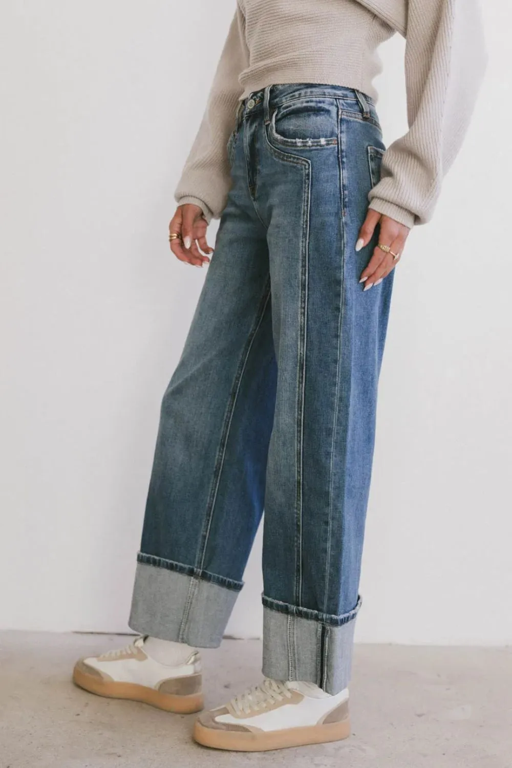 Versatile Straight Leg Pocketed Denim Jeans