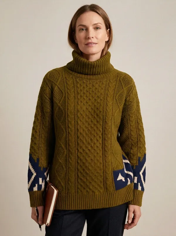 Women's Cable-Knit Turtleneck Sweater with Geometric Pattern