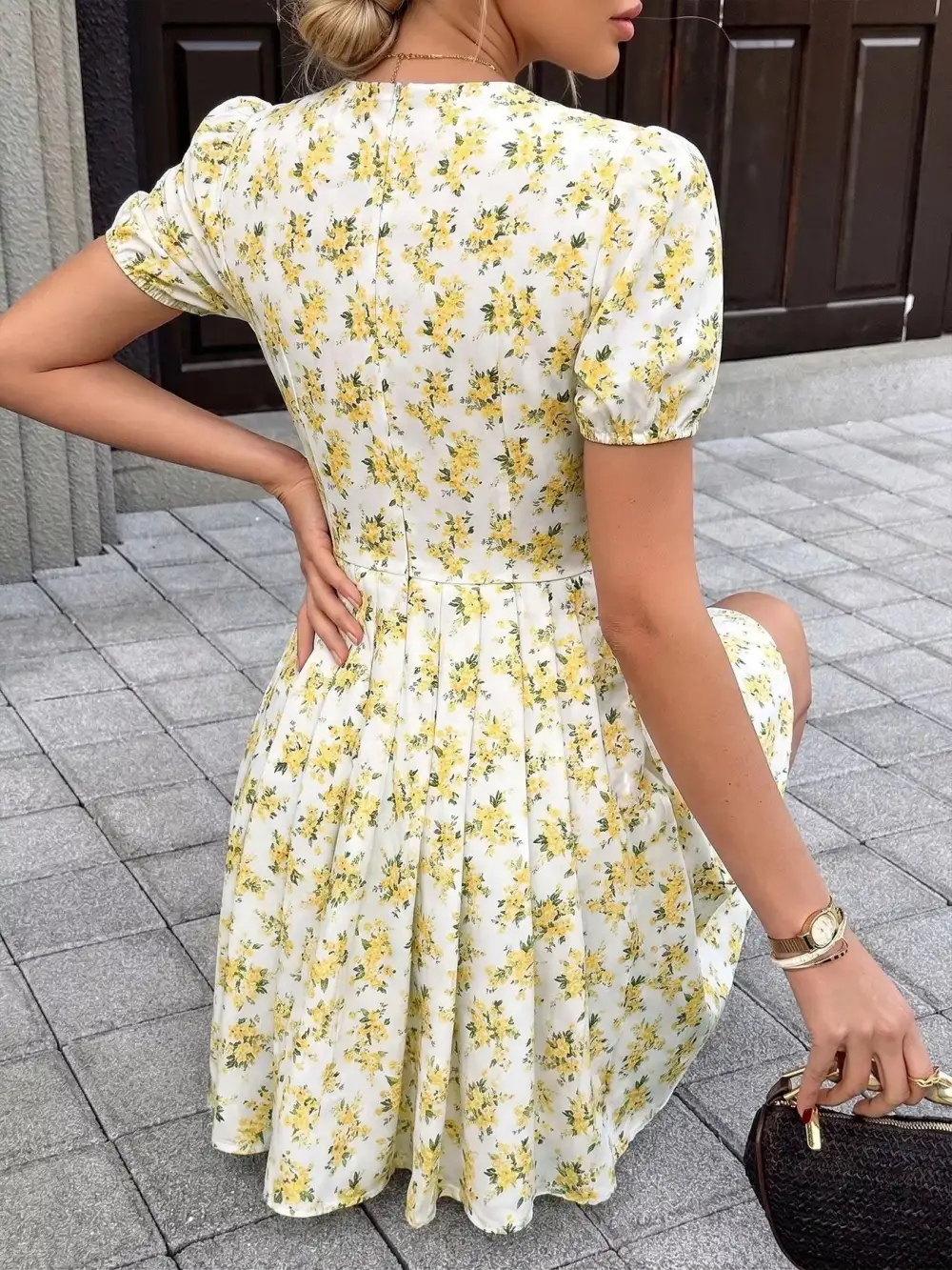 Comfort Fit Floral Printed V Neck Mini Dress