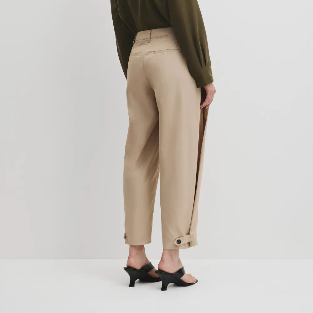 Women's Classic Tapered Pants