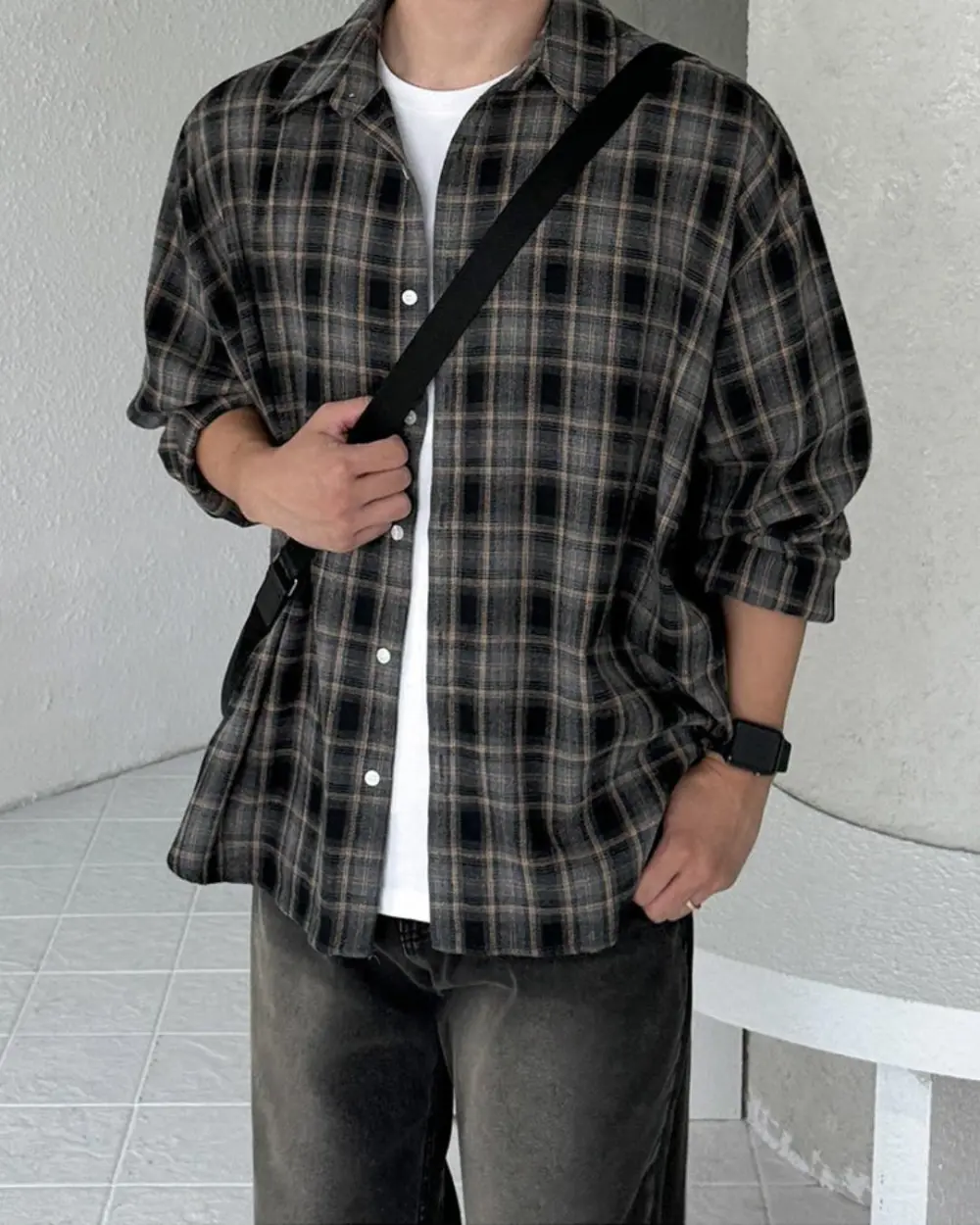 Casual Buttoned Plaid Shirt