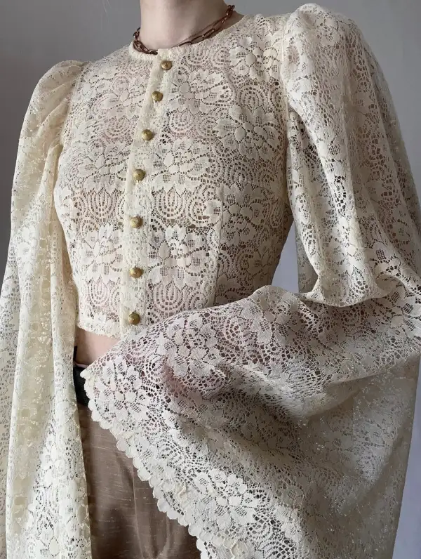 Lace Flare Sleeve Design Top