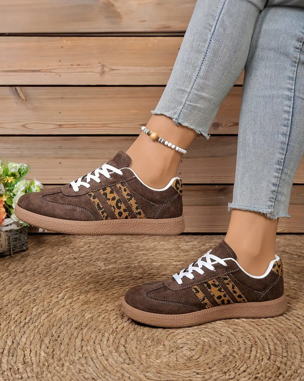 Charming Accent Casual Sneakers
