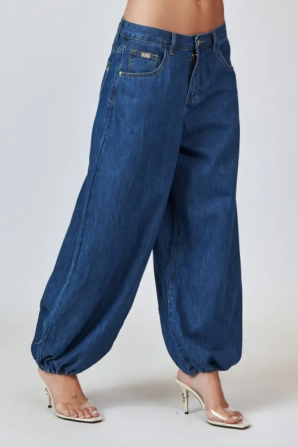 Balloon Fit Jeans