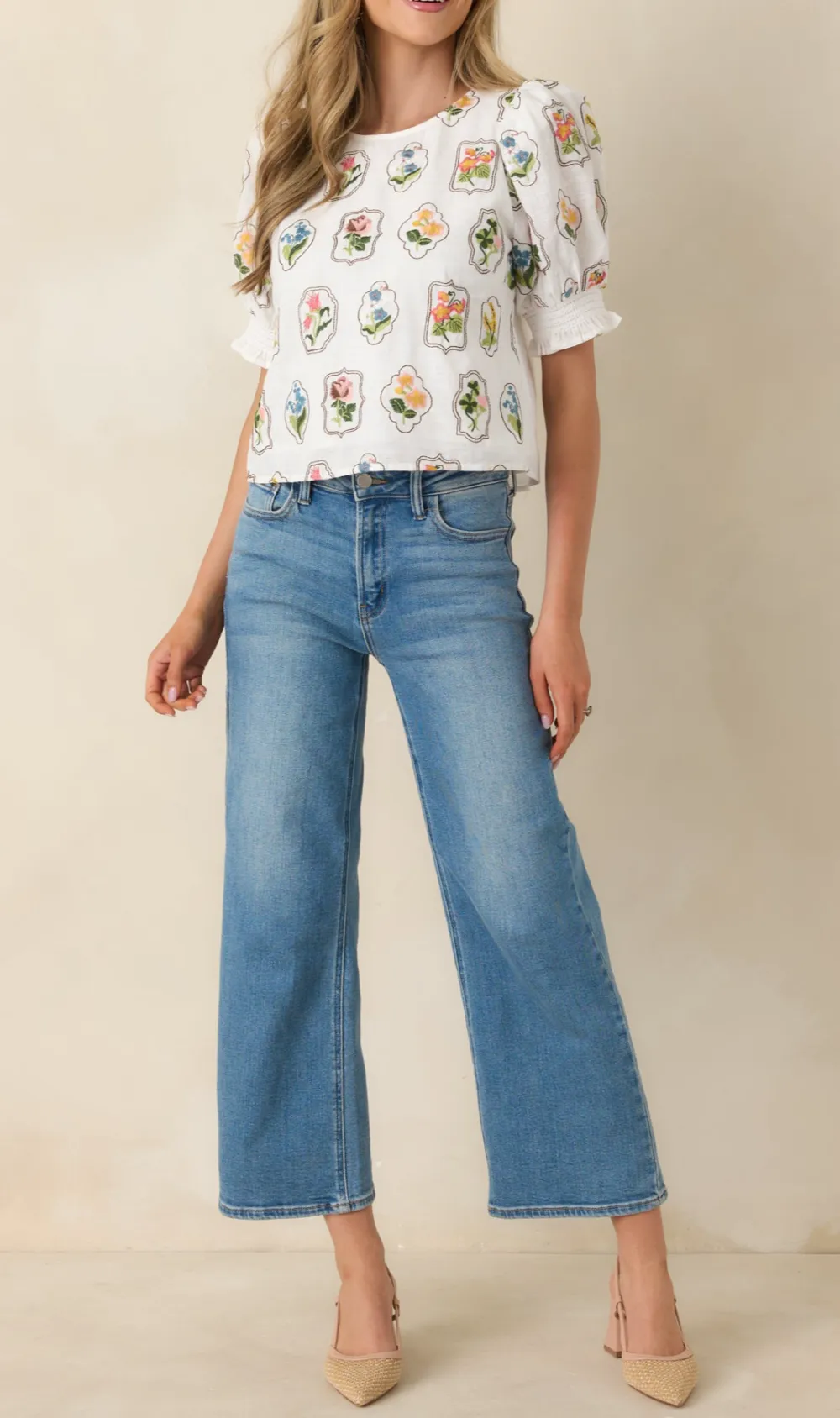 Short-Sleeve Puff-Sleeve Contrast Embroidered Top