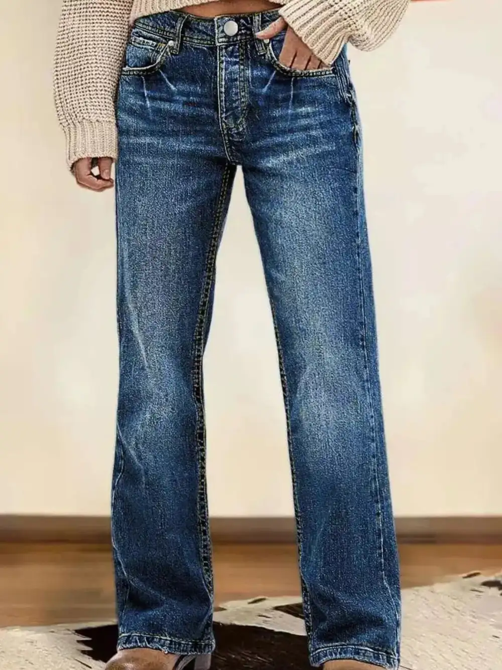 Refined Vintage-Wash Pocketed Stretch Straight Leg Jeans