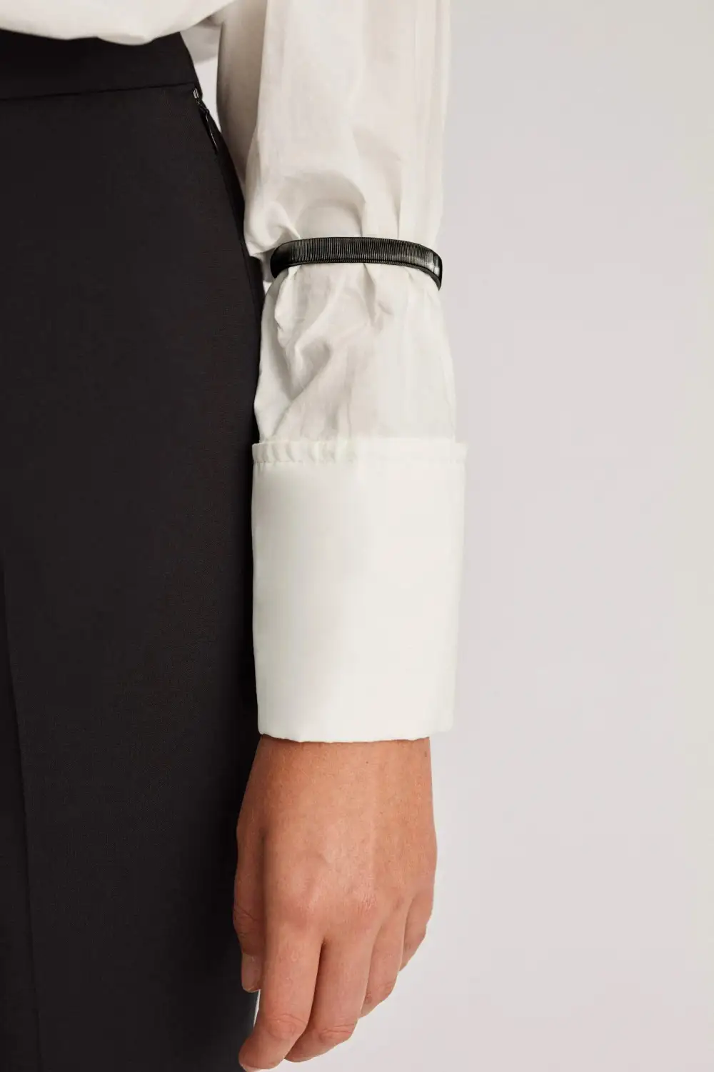 Black Polished Sleeve Garter