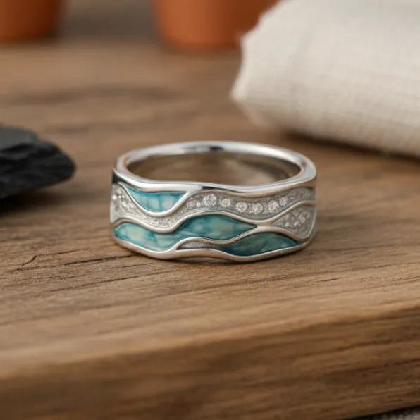 Wave Detail Vagues Statement Ring
