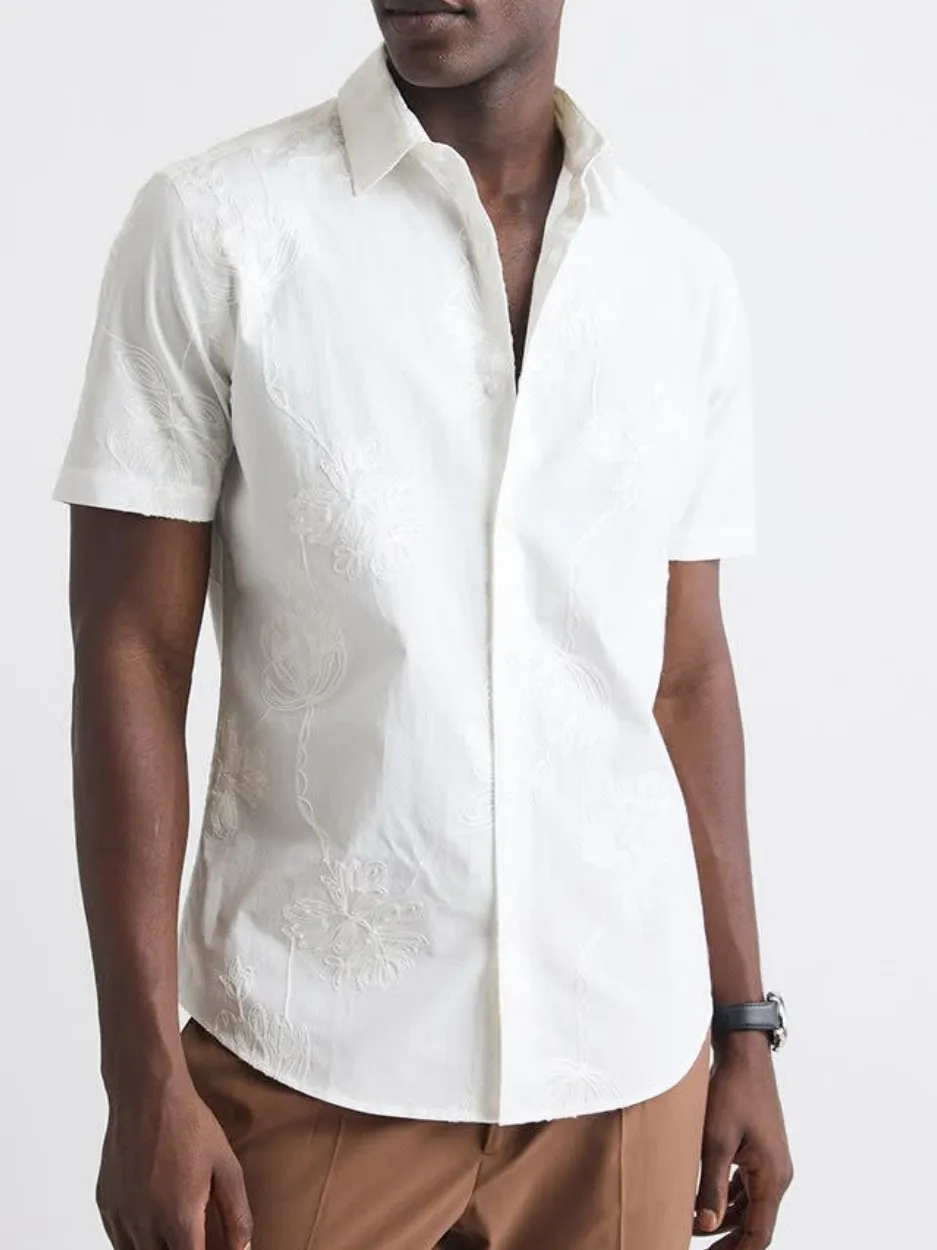 Bright white Tailored-Fit Shirt with Floral Embroideries
