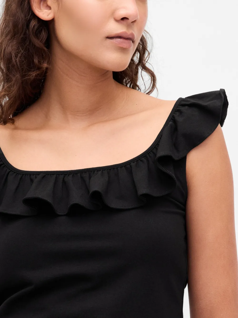 Large Round Neck Ruffled Vest