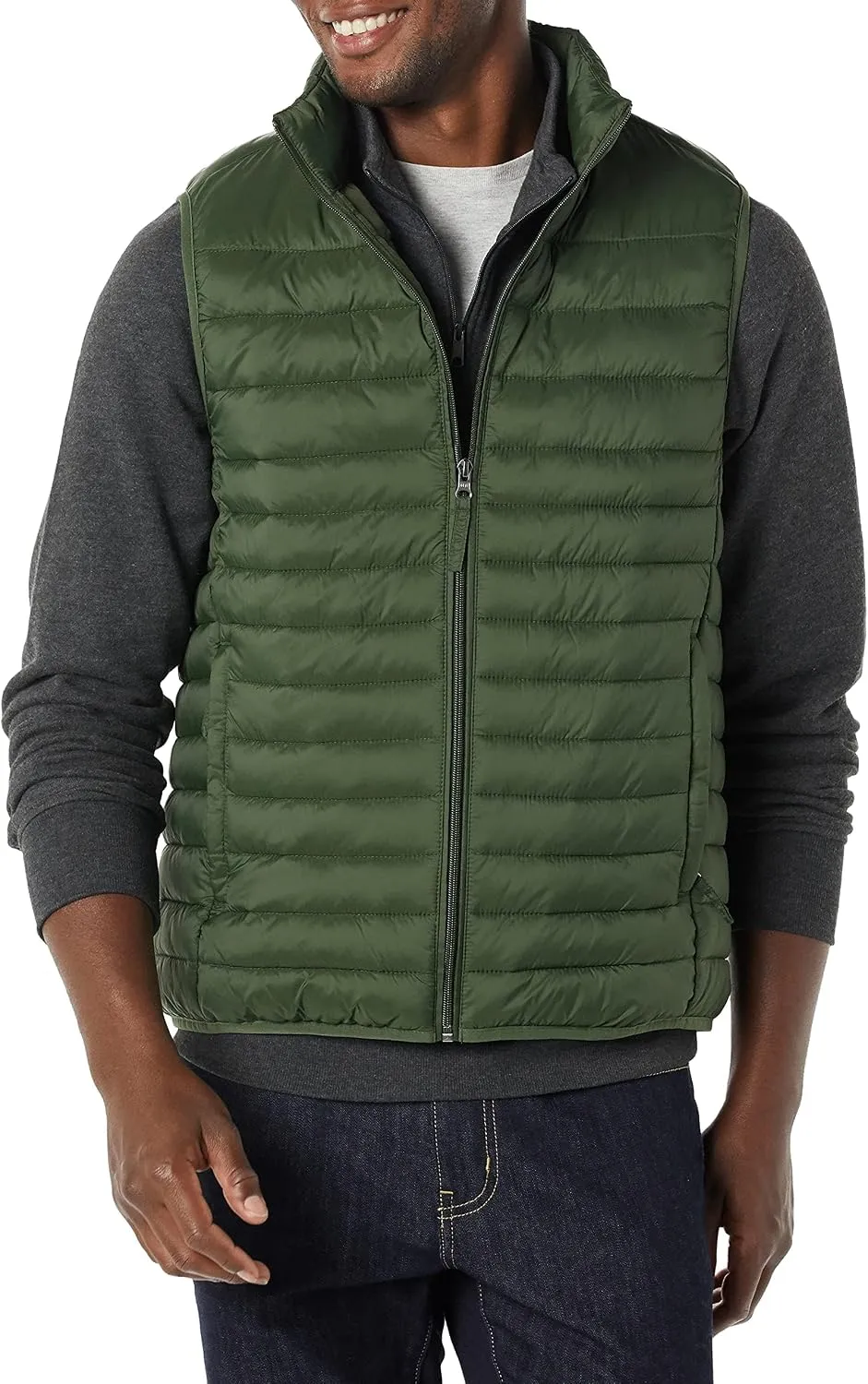 Amazon Essentials Men's Lightweight Water-Resistant Packable Puffer Vest