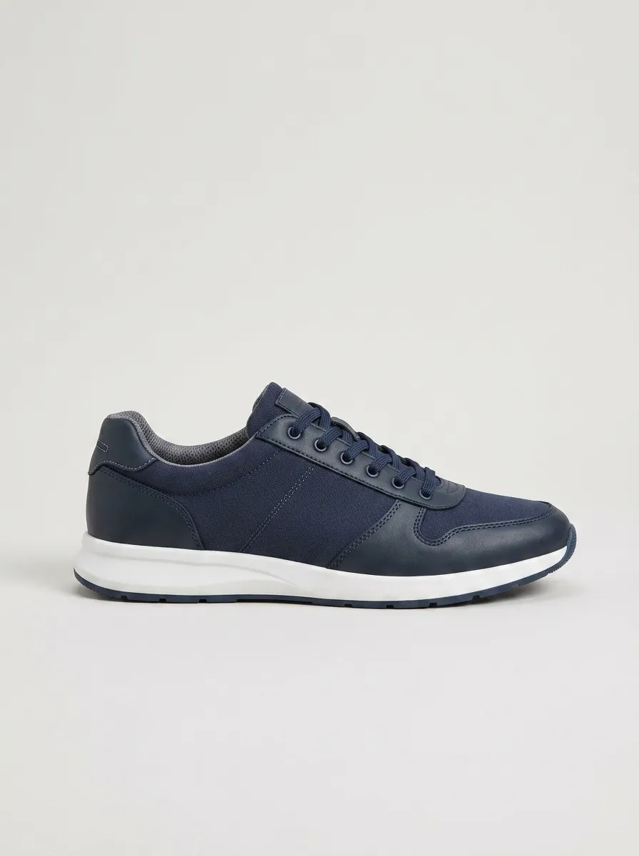Men's Relaxed Weekend Lace-Up Trainers