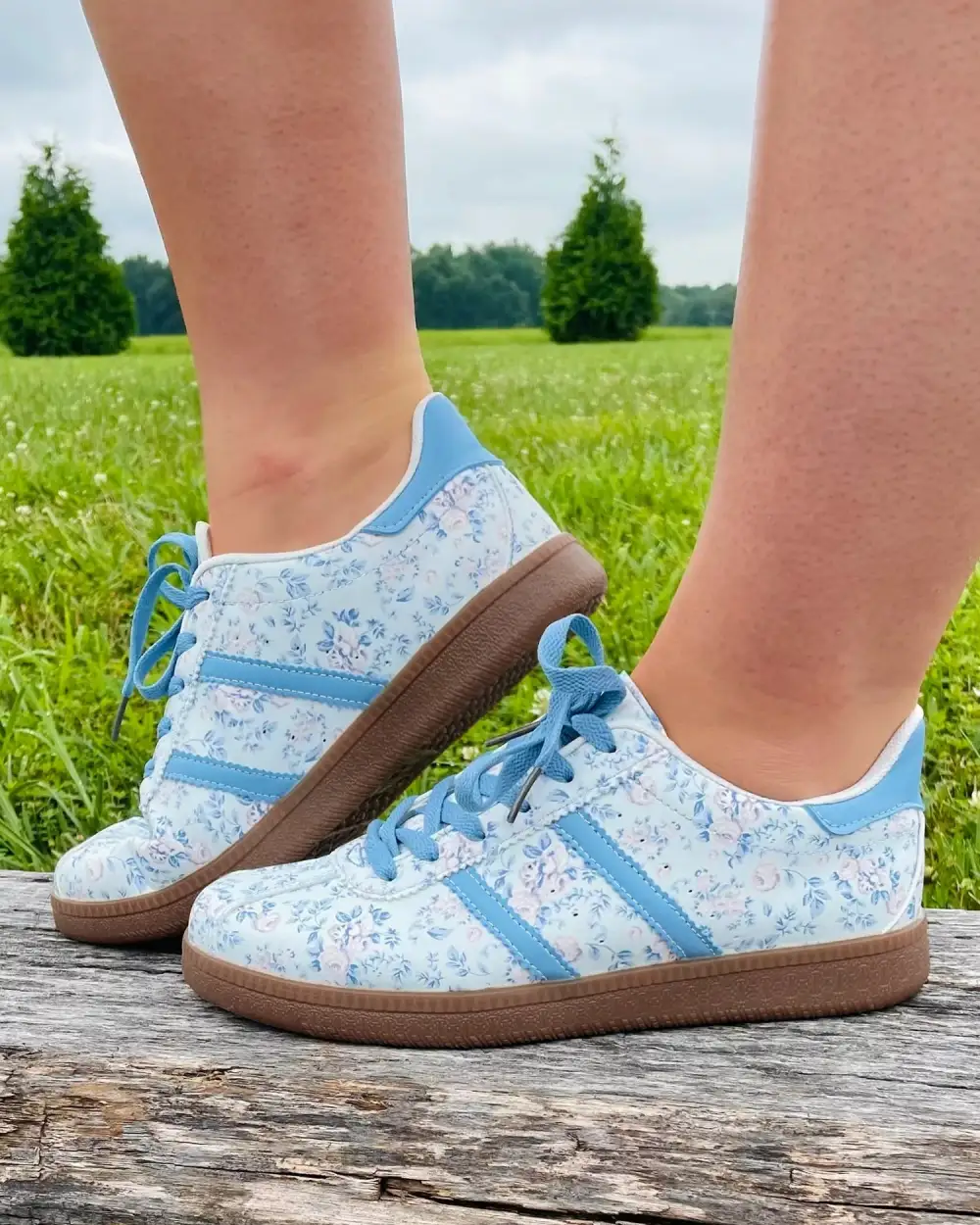 Lace Up Floral Casual Sneakers
