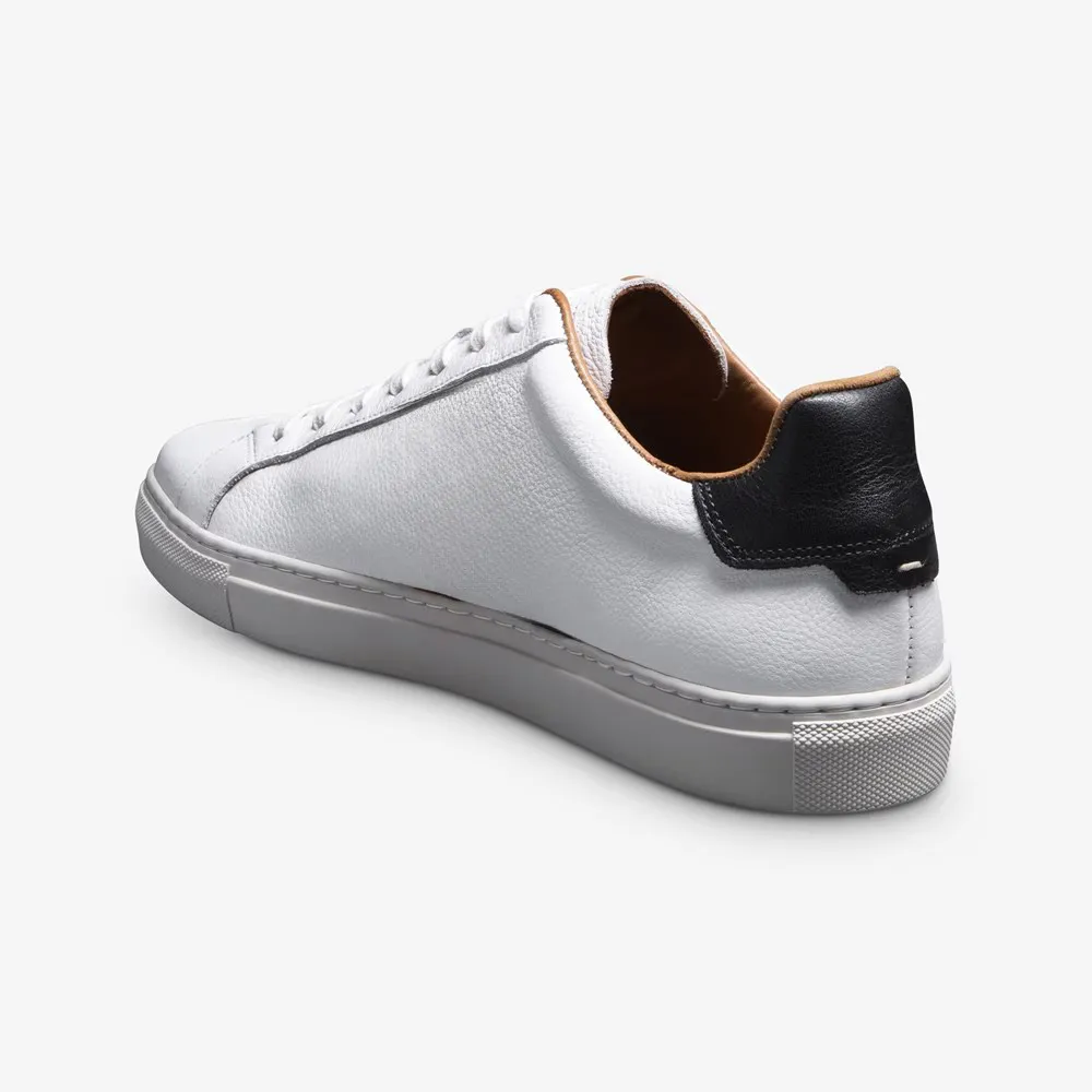 Casual Style Center Court Lace-up Sneaker