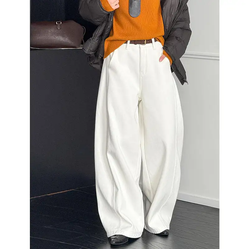 Contemporary Fleece Lined Thick Casual Slightly Curved Jeans