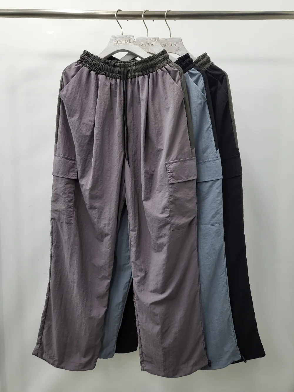 Modern Colorblock Cuffed Relaxed Cargo Pants