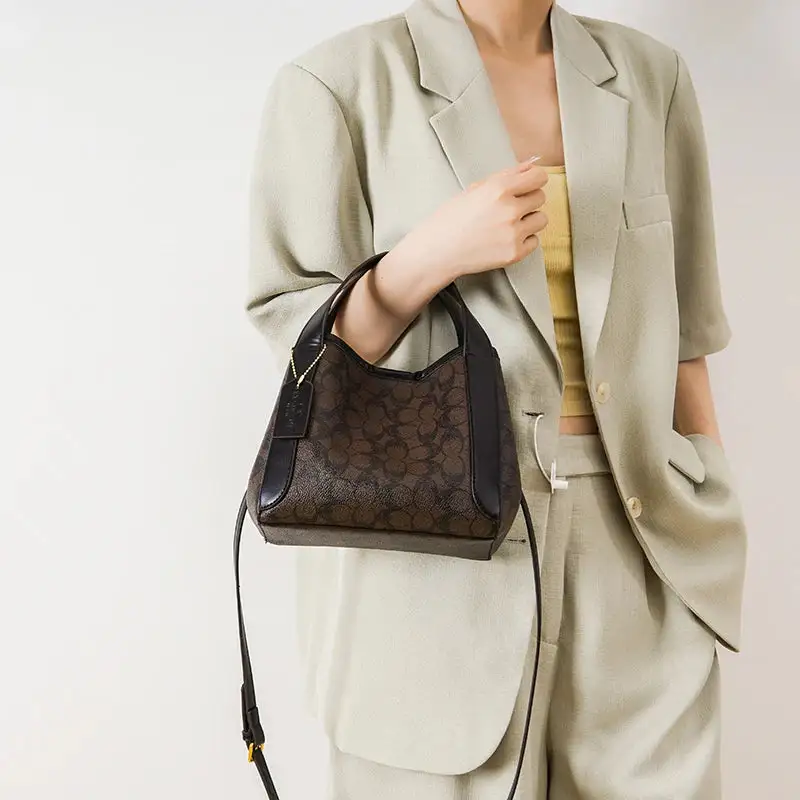 Vintage Classic: Circular Crossbody Bag