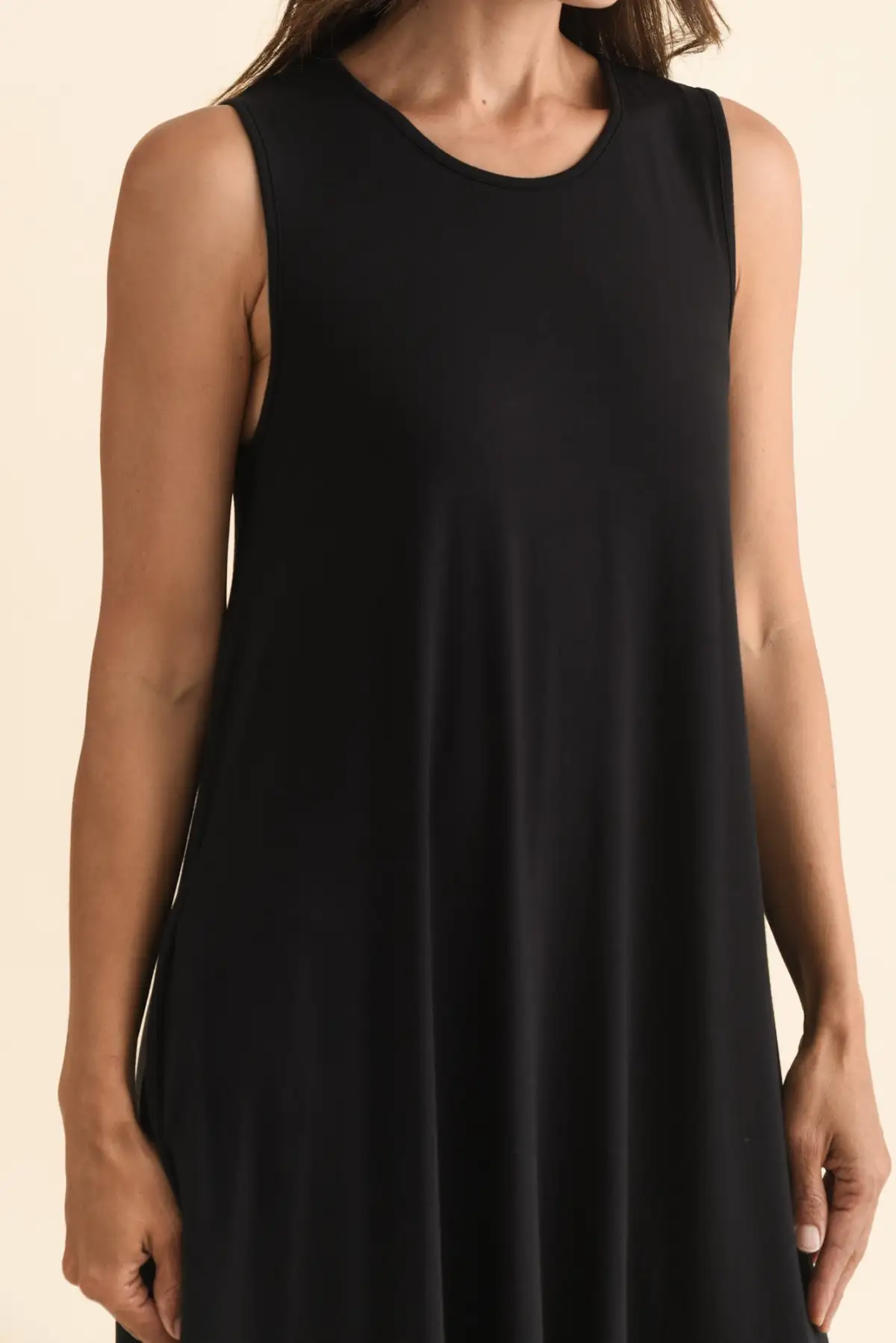 Knee-Length Bamboo Pocket Round-Neck Sleeveless A-Line Relaxed Dress