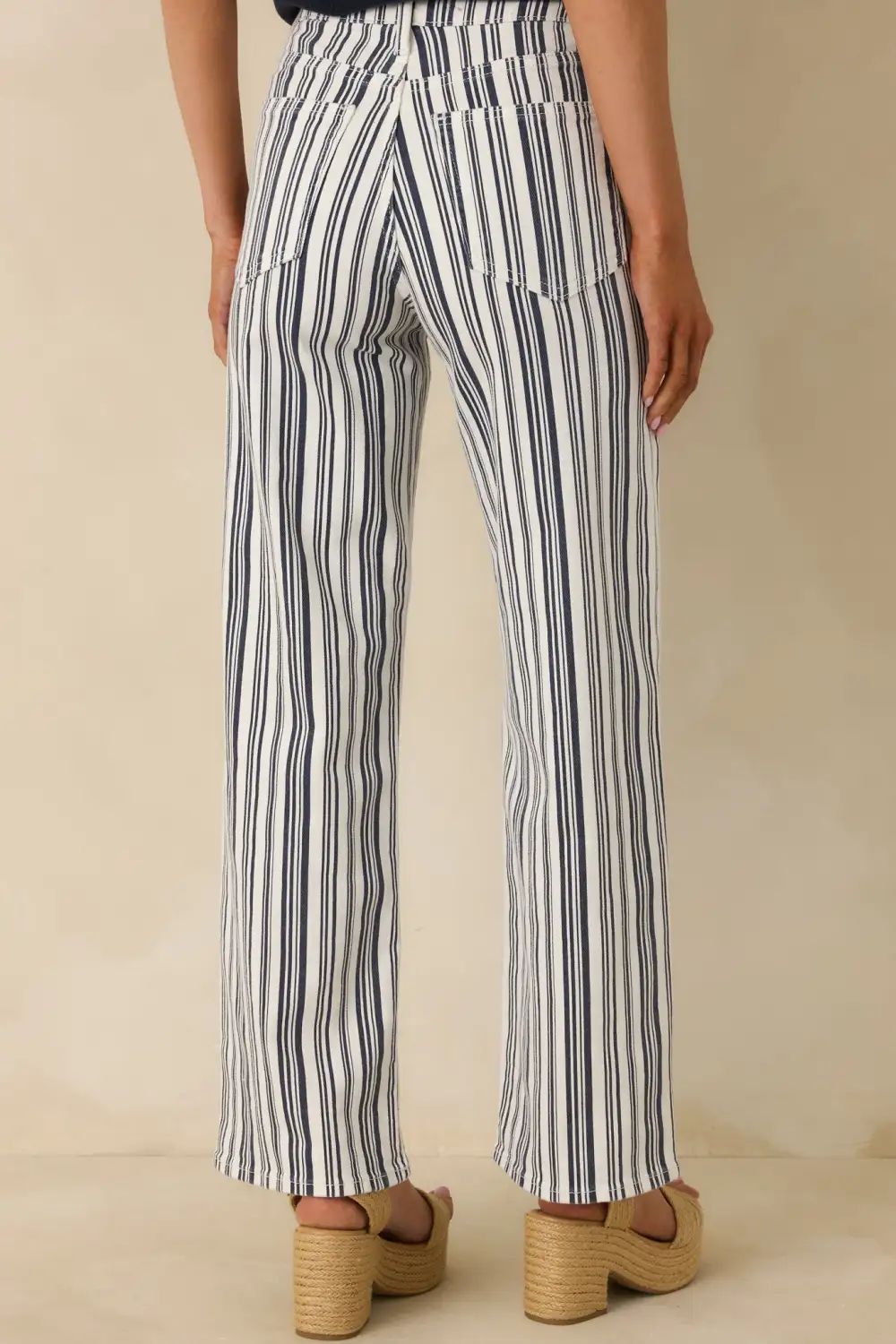 Relaxed Style Wide Leg Pants
