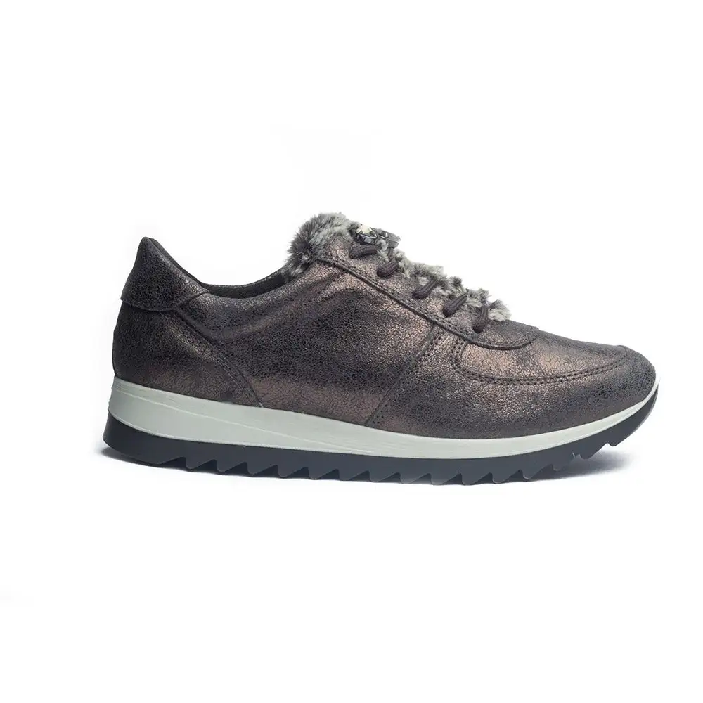 Streamlined Slip On Leather Sneakers