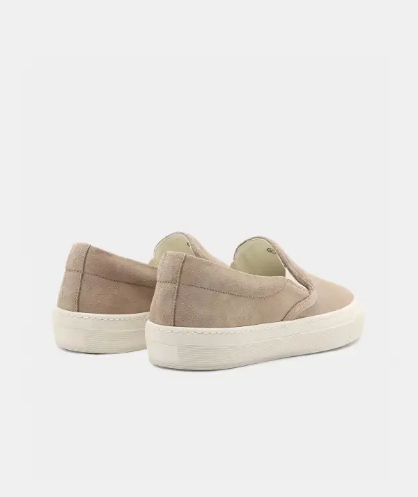 Everyday Clean-Line Casual Suede Sneakers