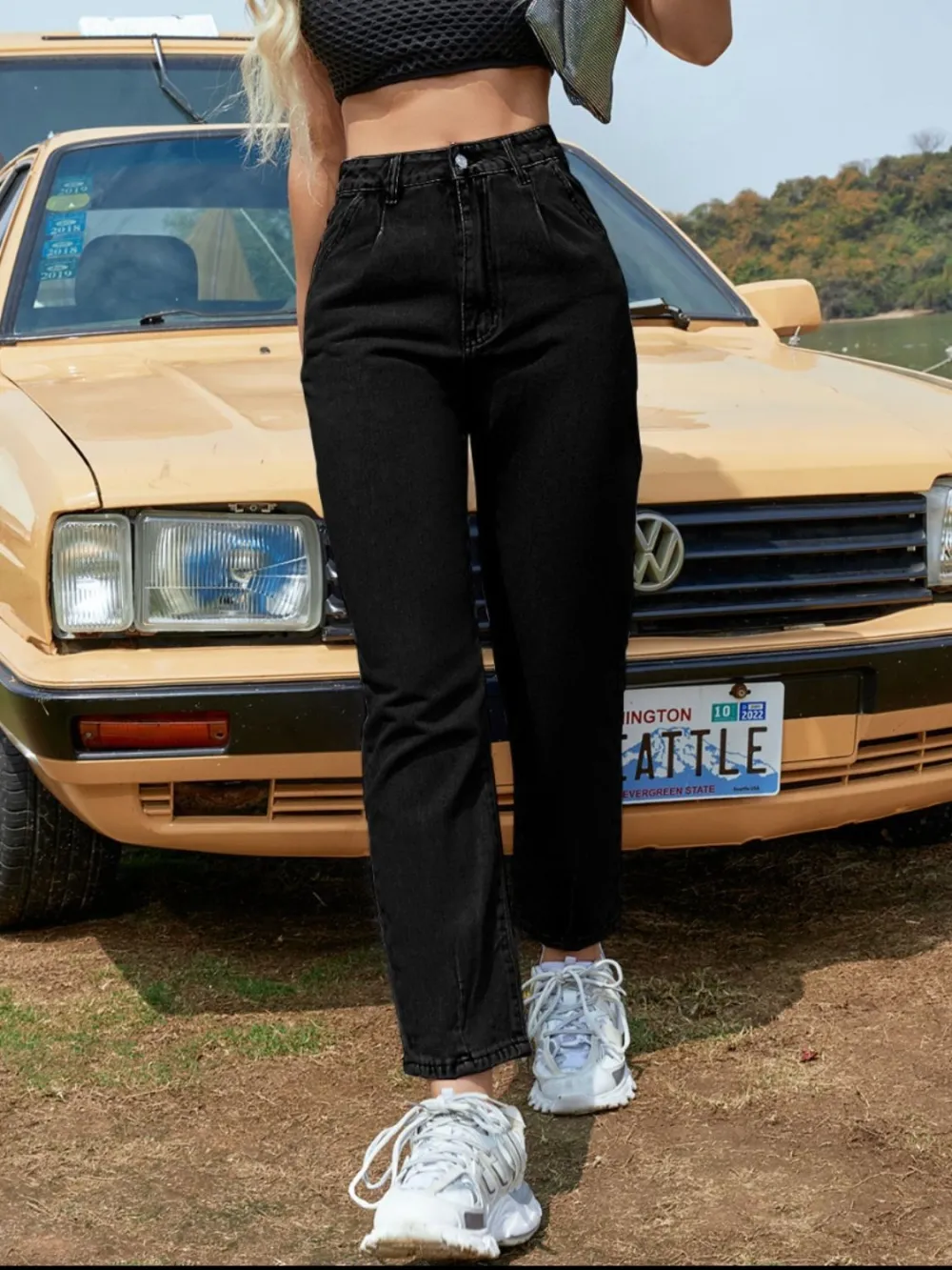 Easy-Wear Washed Pocketed Stretch Straight Leg Jeans