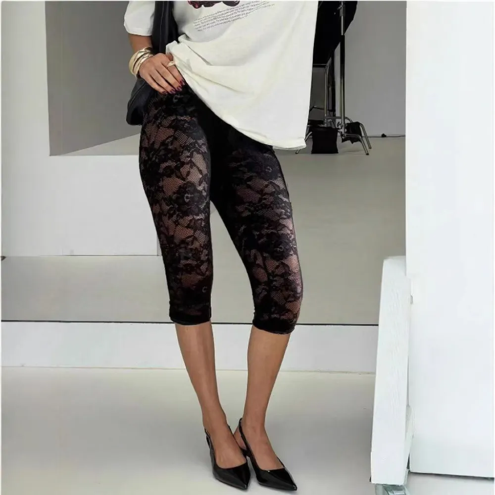 REG/CURVY Best Selling Tummy Control Custom Design Capri Leggings