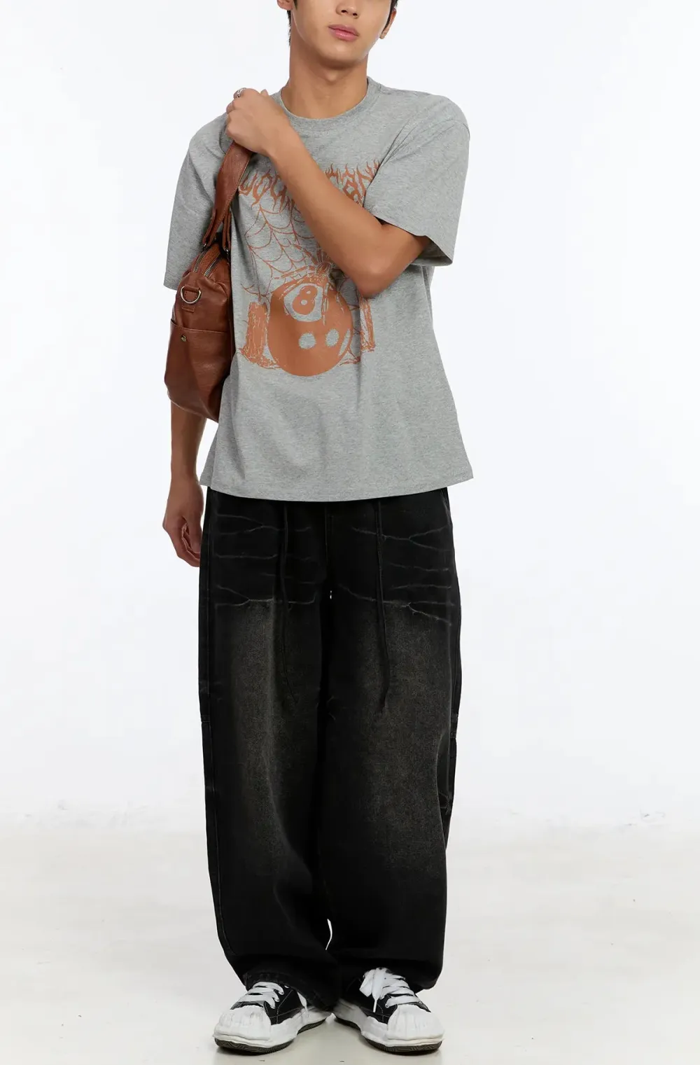 Men's Eight-Ball Spider Graphic T-Shirt