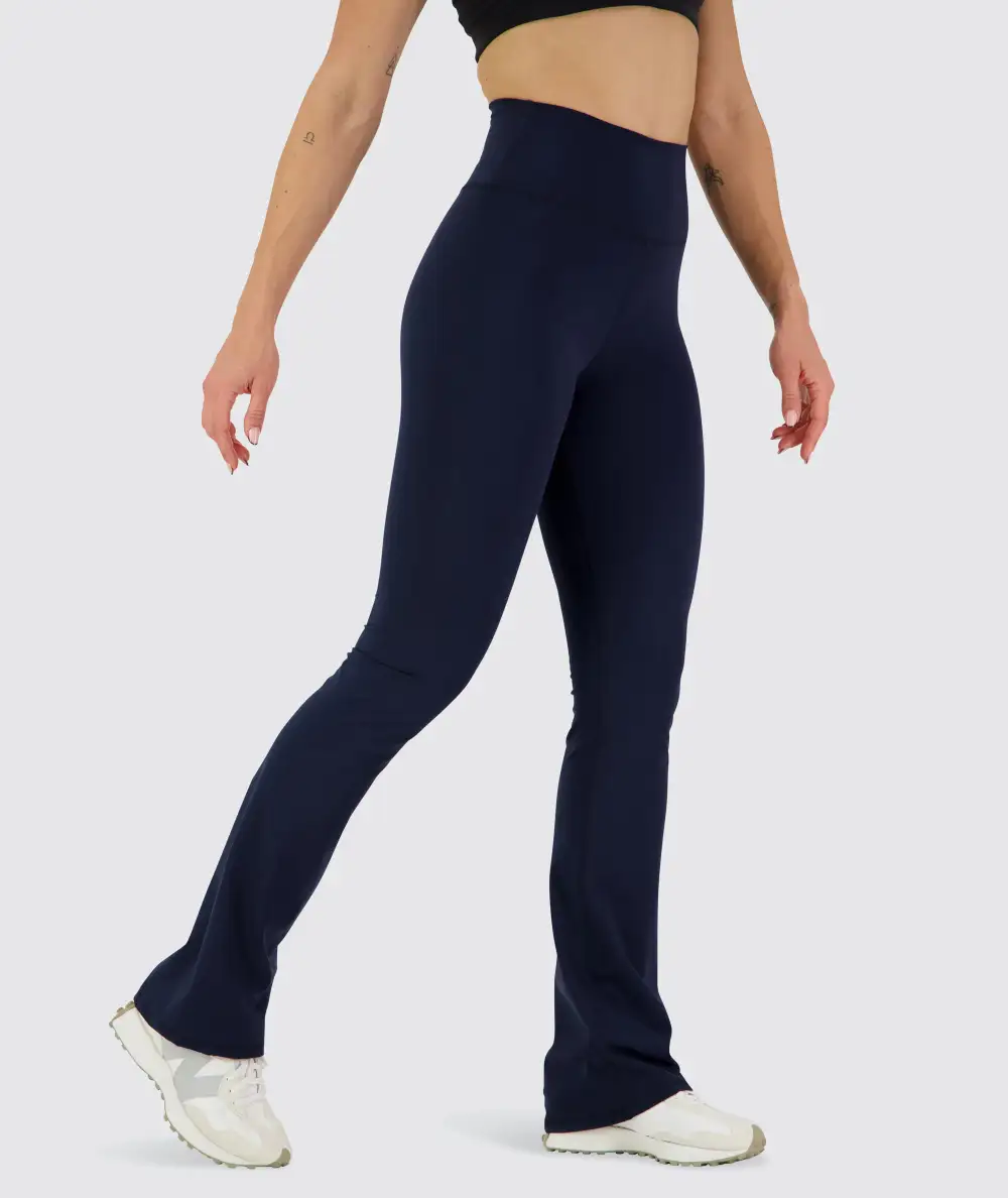 Relaxed Everyday Flare Leggings