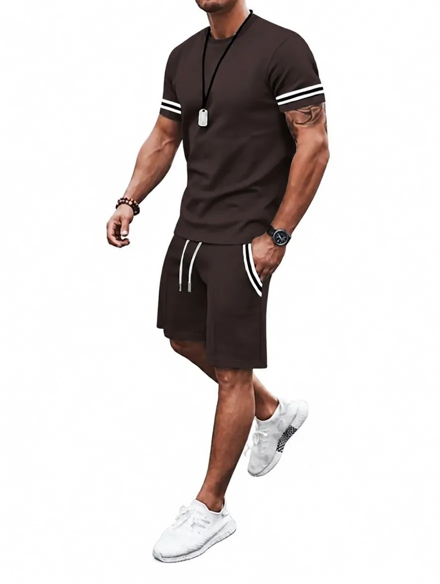 Men's Two-Piece Set: Color-Contrast Trim T-Shirt and Drawstring Shorts