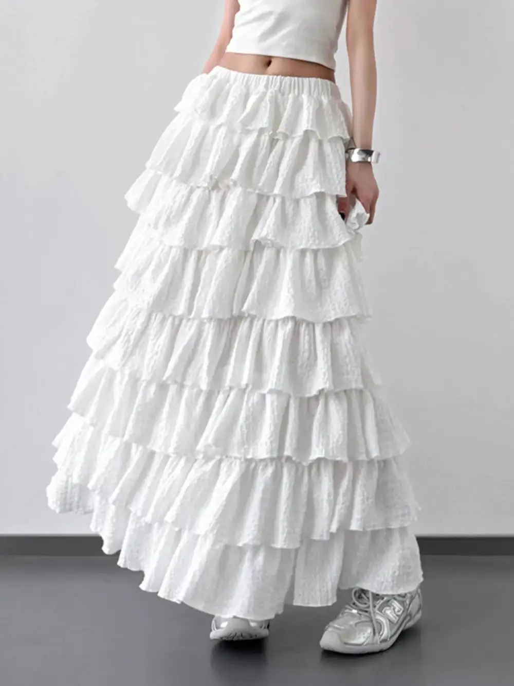 Curve Ruffle Trim Skirt