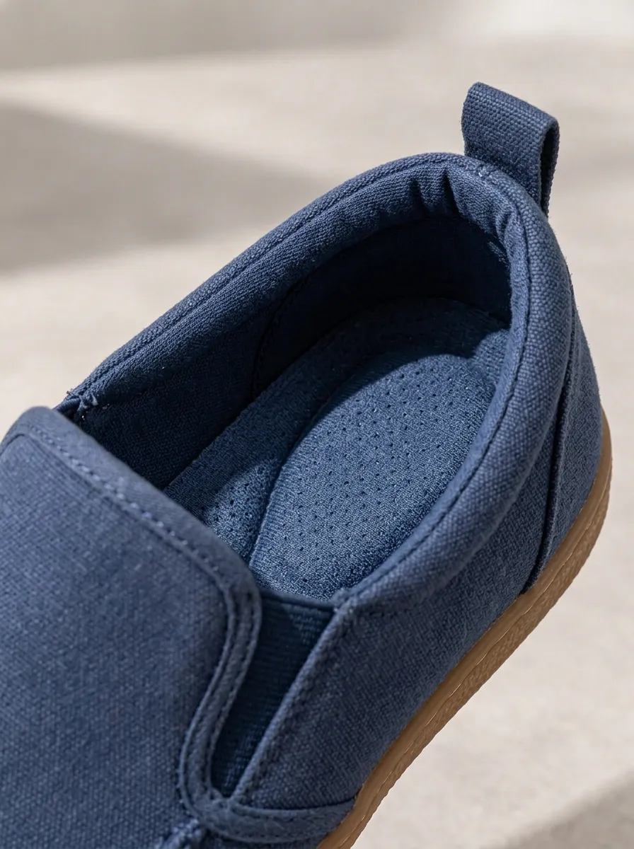 Men's Navy Canvas Moc-Toe Gum-Sole Elastic-Gore Low-Profile Pull-Tab Weekend Slip-On Boat Shoes