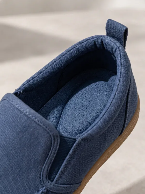 Men's Navy Canvas Moc-Toe Gum-Sole Elastic-Gore Low-Profile Pull-Tab Weekend Slip-On Boat Shoes