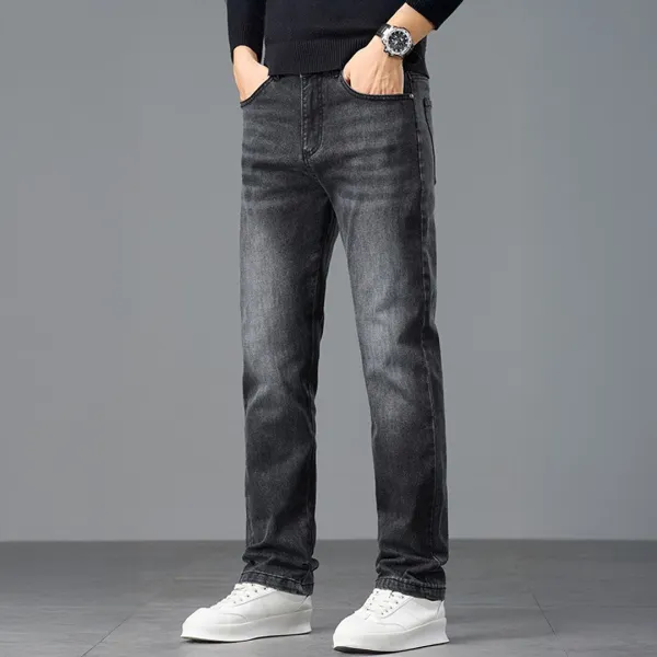 Clean Straight Fit Jeans