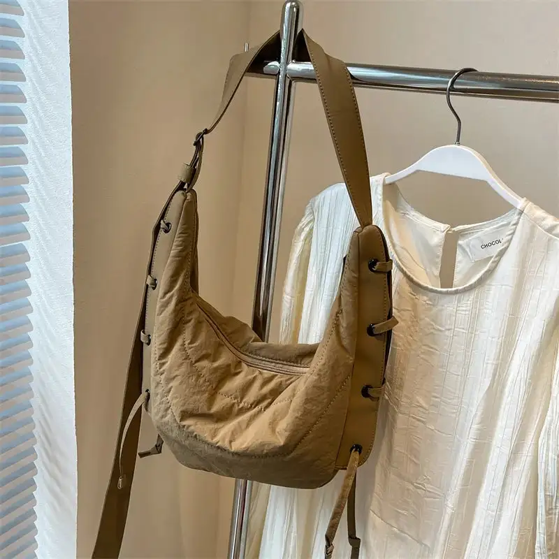 Modern Versatility: Large-Capacity Luxury Soft Crossbody Travel Bag