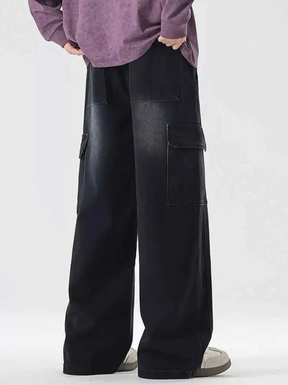Wide Leg Cargo Jeans