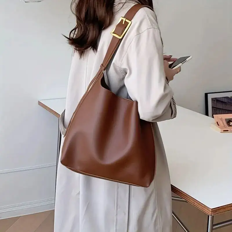 Leather Minimal Shoulder Bag