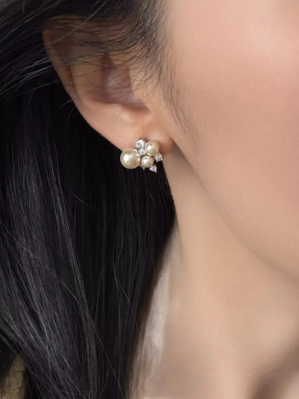 Women's Petite Pearl Cluster Stud Earrings
