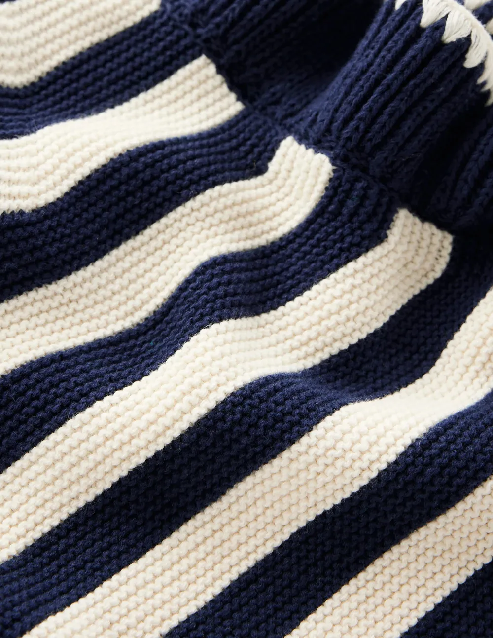 Regular Stitch Detail Vest