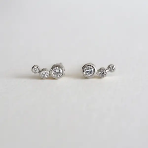 Elegant Classic Diamond Earring