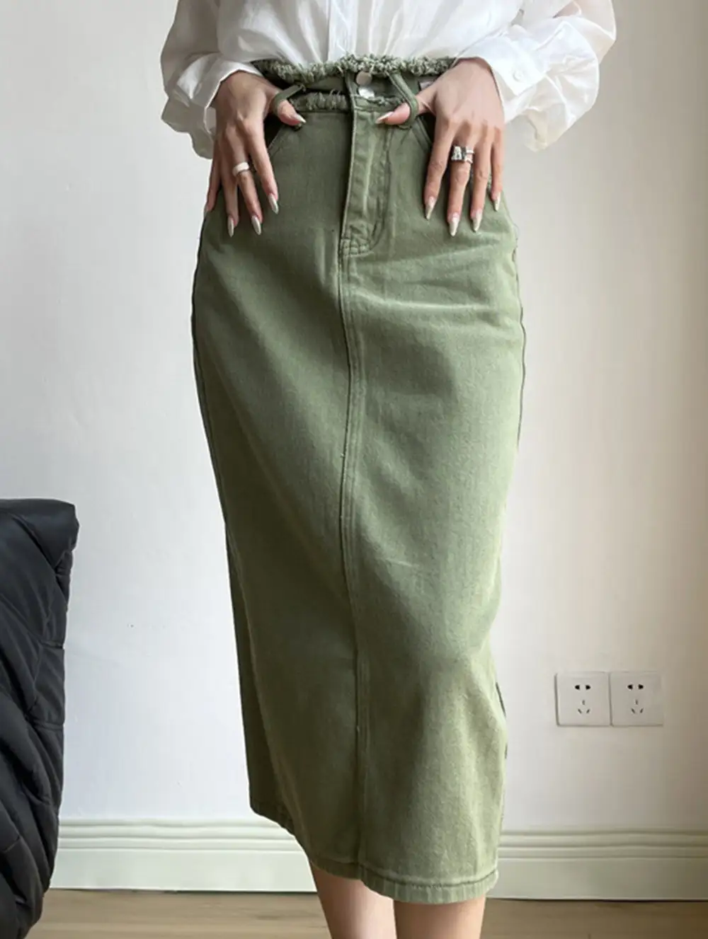 Slit Midi Skirt